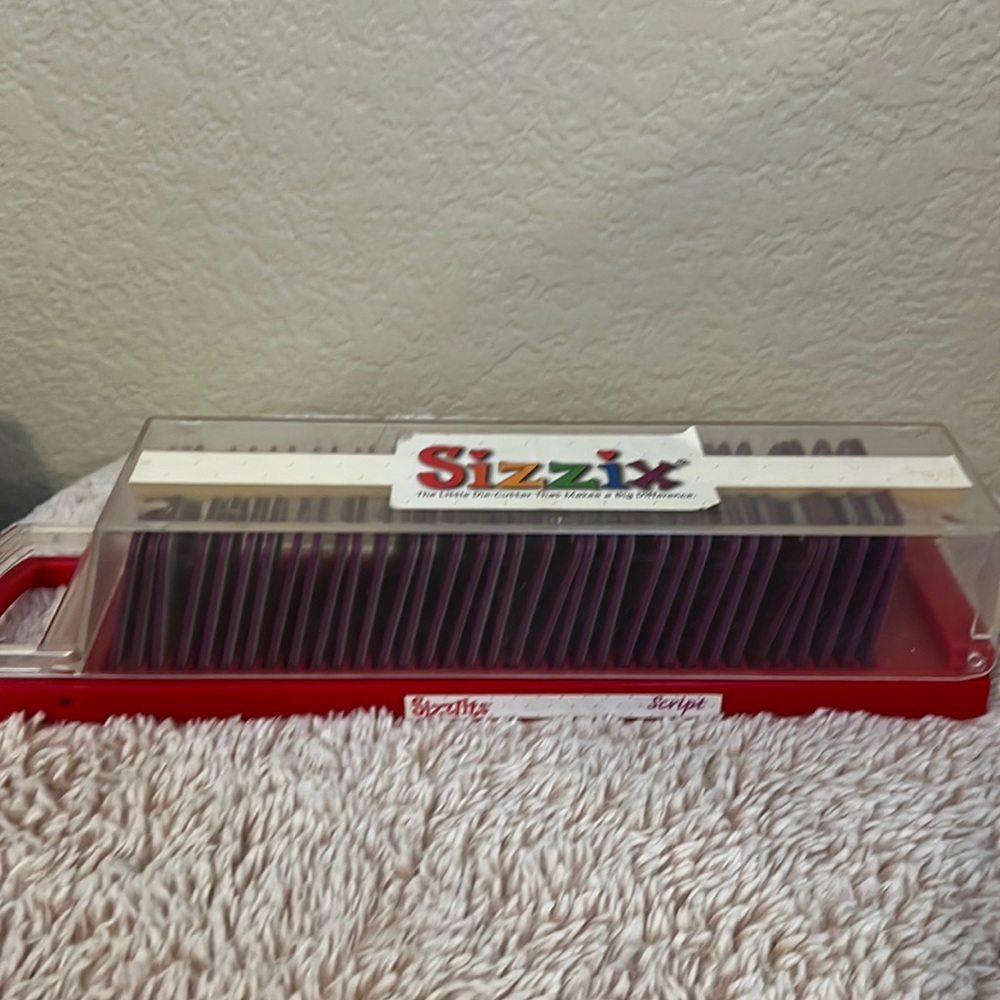 Sizzlits “Scipt” upper and lower case shadow alphabet and number set